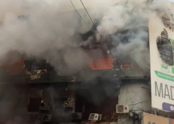 Shopping mall in Pak's Karachi