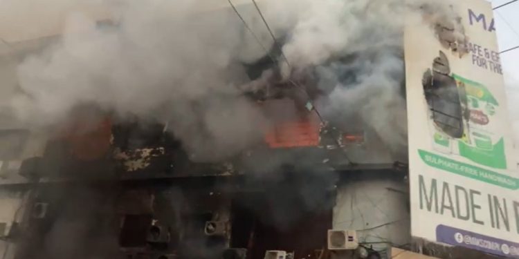 Shopping mall in Pak's Karachi