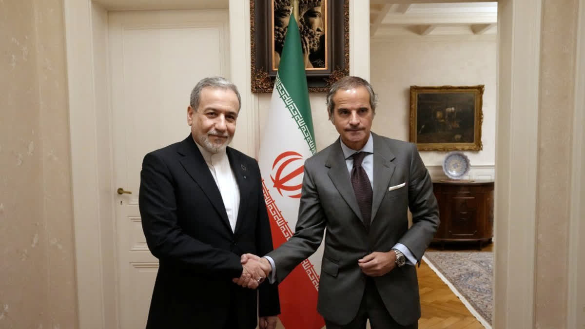 Iran temporarily closes Strait of Hormuz during U.S. talks