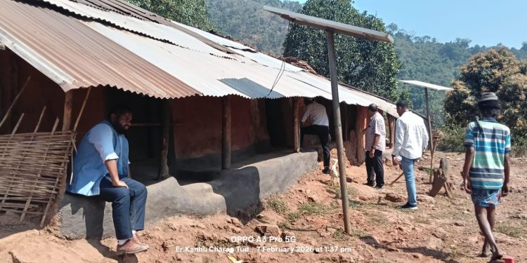 Chandranshu-Eight Tribal Families to Relocate from Hilltop Hamlet in Kalahandi