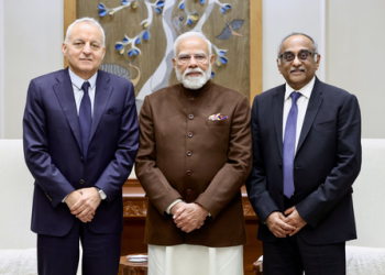 PM Modi meets Rolls-Royce CEO