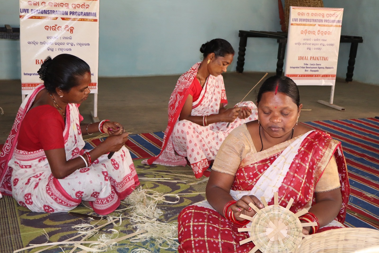 SCSTRTI hosts live demonstration on tribal art & craft in Capital