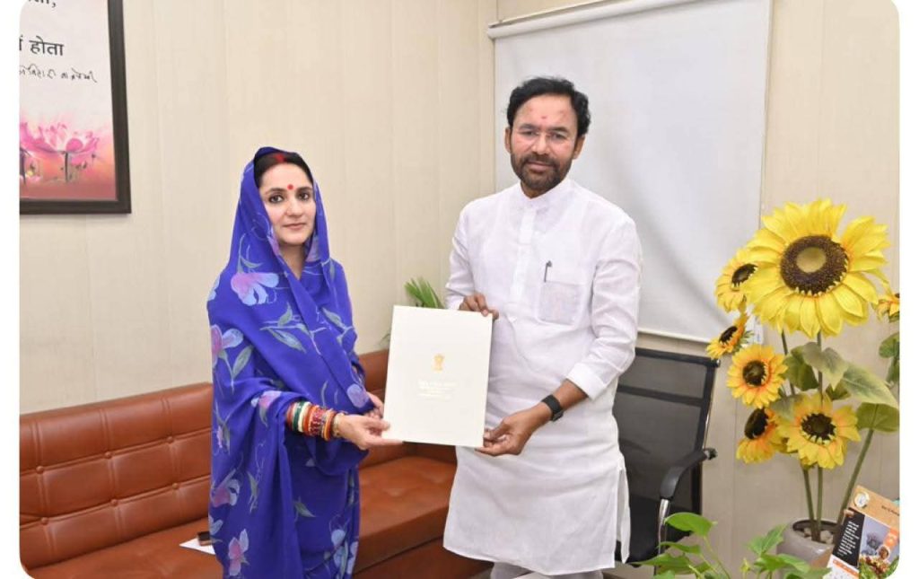 MoD signs contracts for procurement of critical equipment for T-72, T-90 tanks