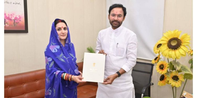 MoD signs contracts for procurement of critical equipment for T-72, T-90 tanks