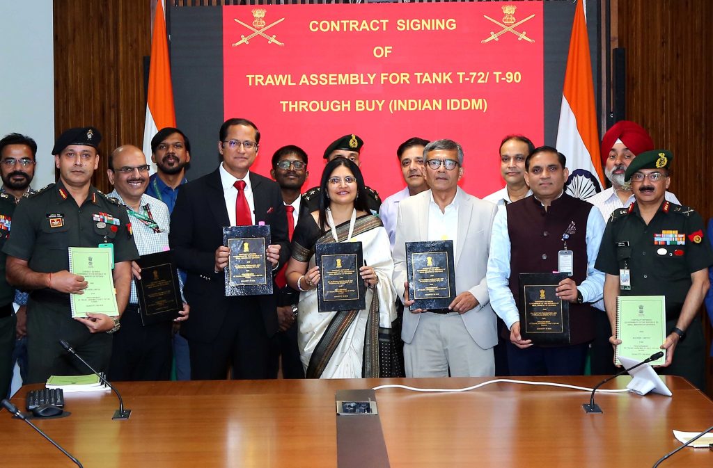 MoD signs contracts for procurement of critical equipment for T-72, T-90 tanks