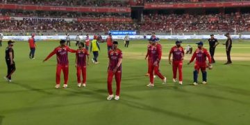 Punjab Kings to 254-7