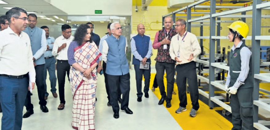 Shaktikanta Das visits WSC, stresses skill development
