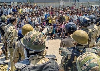 Uttar Pradesh, Noida protest, India, Wage, Worker