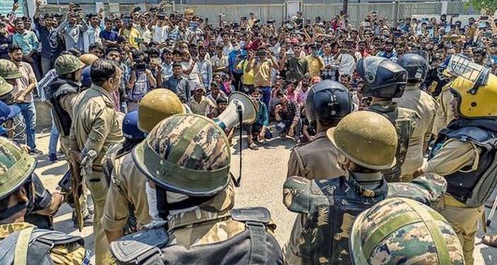 Uttar Pradesh, Noida protest, India, Wage, Worker
