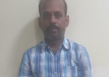 Conman arrested for robbing commuters