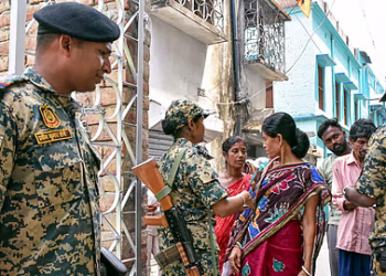 Bengal Phase 2 polls: Over 61% turnout till 1 pm amid sporadic violence