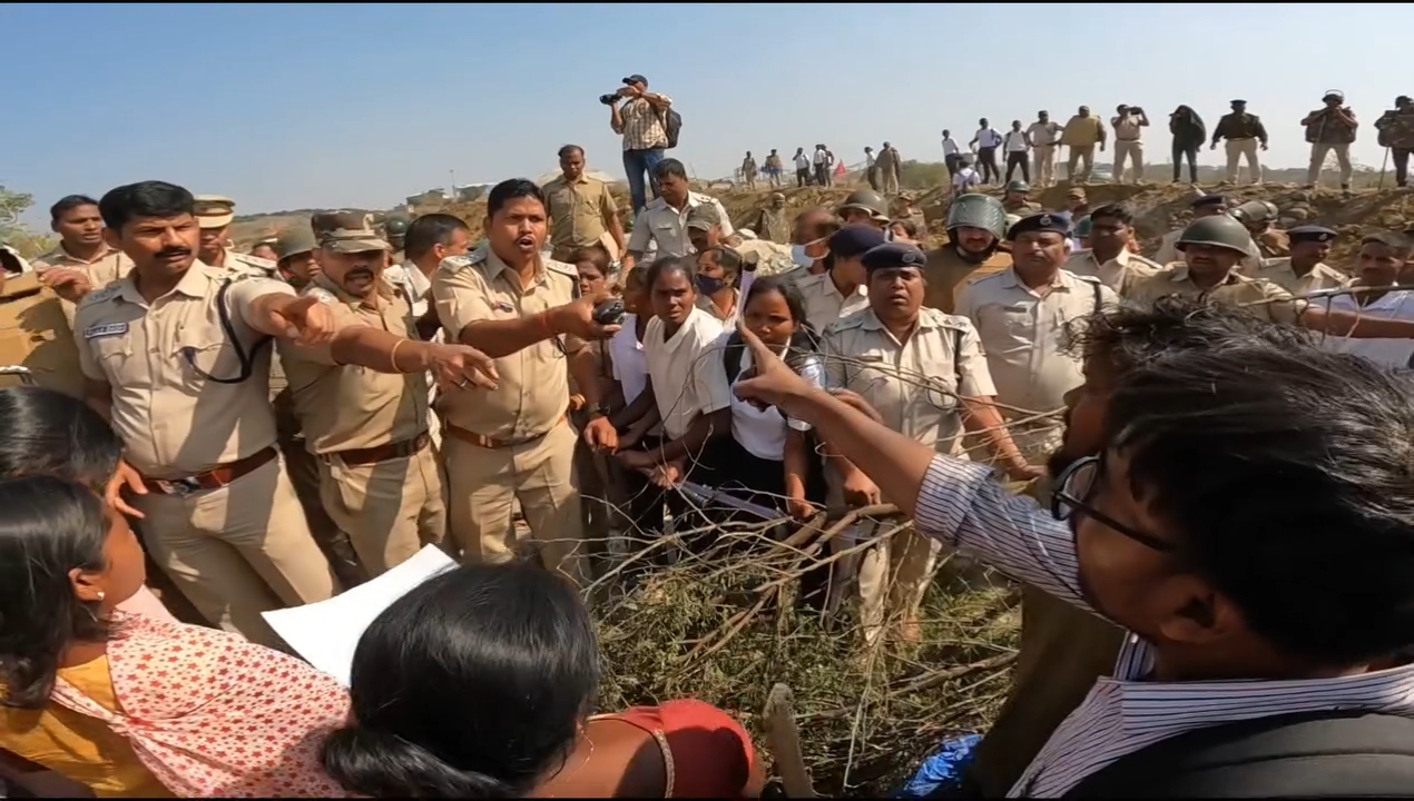 Over 100 injured in Vedanta mine clash