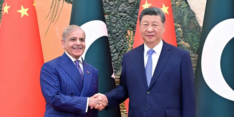 China, Pakistan agree to 'unswervingly safeguard' bilateral ties, build shared future