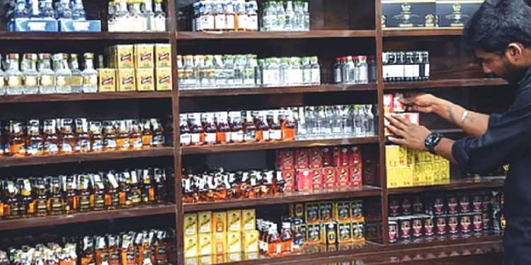 Liquor in tetra pack