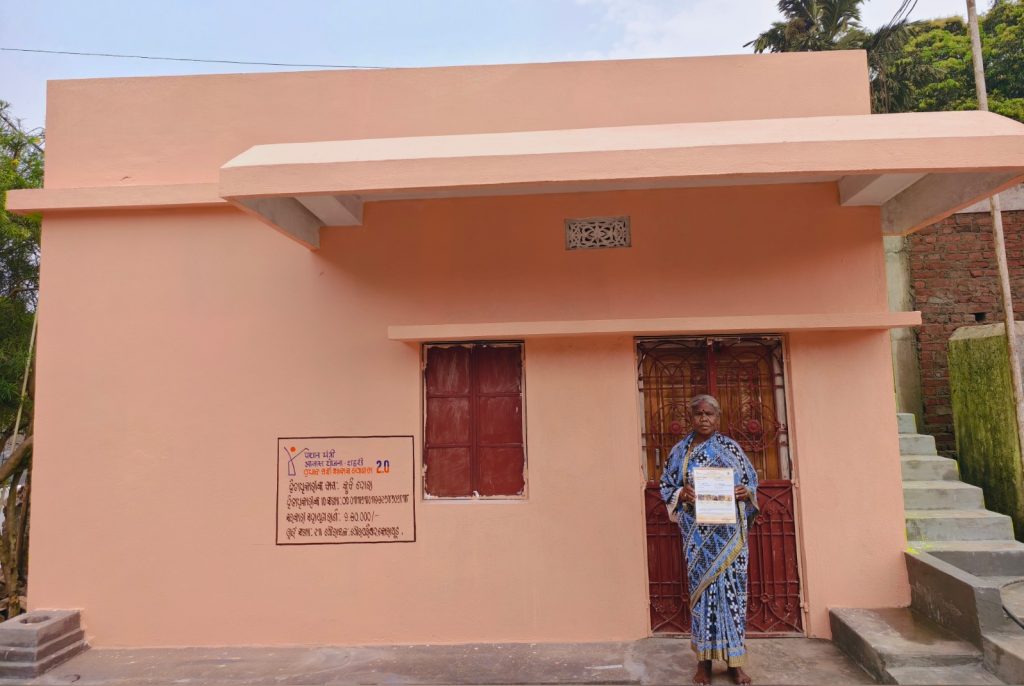 Odisha has emerged as the top-performing state in the country in completion of houses under the Pradhan Mantri Awas Yojana – Urban (PMAY-U 2.0), marking a significant milestone in the state’s urban development journey. Since the launch of PMAY-U 2.0 in September 2024, Odisha has recorded impressive progress in providing affordable housing to urban beneficiaries. Between March 2025 and March 2026, the state consistently retained the number one position in the country in house completion performance, reinforcing its commitment to the vision of ‘Housing for All’. According to official data, a total of 24,625 houses have been sanctioned under the scheme in the state. Of these, 23,464 sites have already been geo-tagged, enabling faster monitoring and execution of projects.
