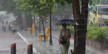 Low-pressure over Bay, IMD issues rain alert
