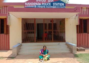 Woman, son held for attempt to kill man over pledged gold