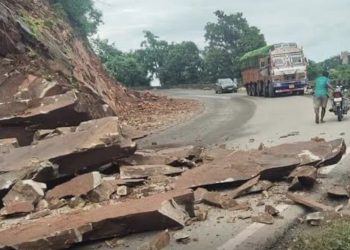 Dwarasuni ghat: NH-49 traffic curbs extended till June 15