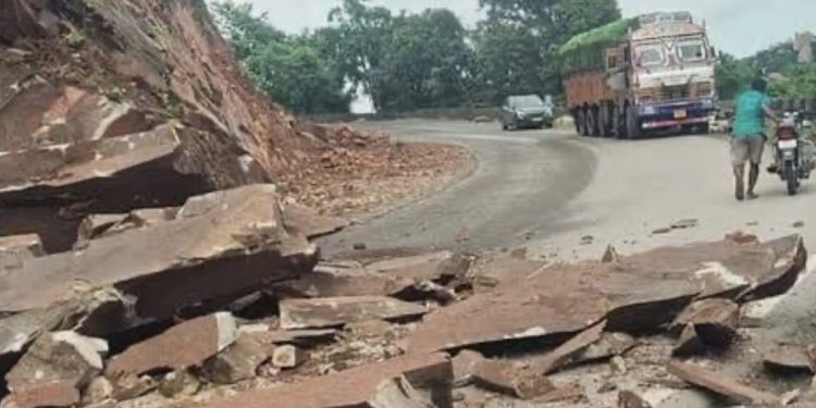 Dwarasuni ghat: NH-49 traffic curbs extended till June 15