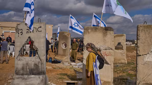 UK, France, others impose new sanctions on Israeli settlers in West Bank
