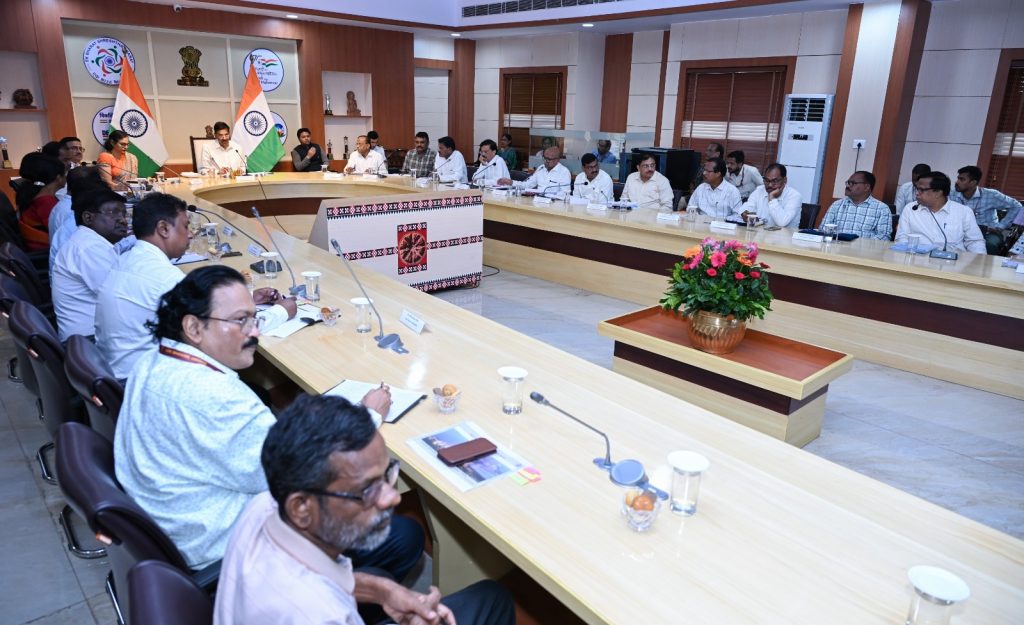 Governor for wider adoption of solar-powered pumps