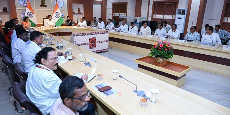 Governor for wider adoption of solar-powered pumps