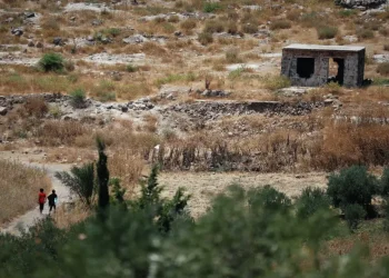 Israeli troops face resistance from residents as they push into a town in Syria