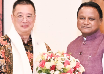 CM Majhi, Singapore envoy discuss boosting investments in Odisha