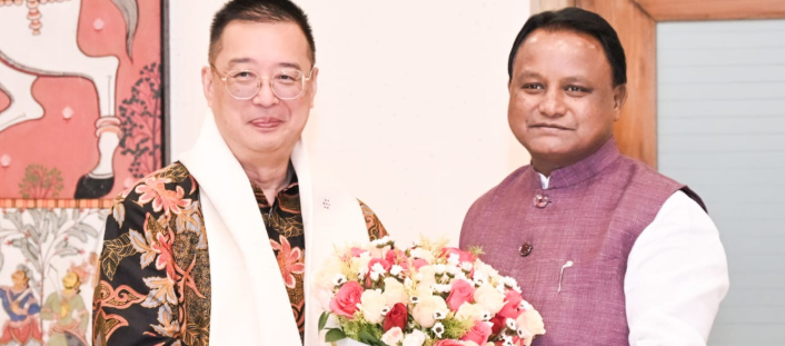CM Majhi, Singapore envoy discuss boosting investments in Odisha