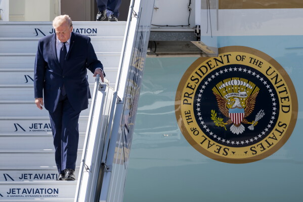 Trump in G7 summit