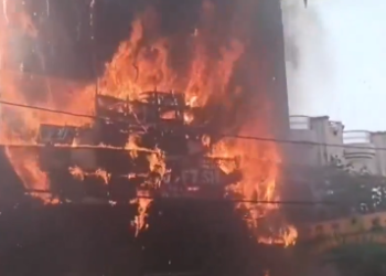 Lucknow building Fire