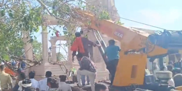 Temple roof collapse