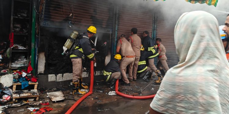 Fire damages over 15 shops at Bhubaneswar's Market Building