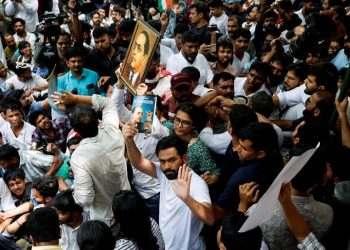 Cockroach Janta Party founder Dipke joins students, youth in Jantar Mantar protest