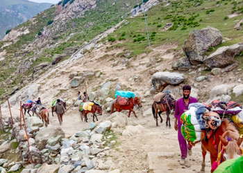 Amarnath Yatra 2026 begins as first batch of pilgrims departs