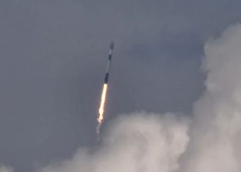 Discarded SpaceX rocket on collision course with Moon