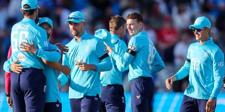 England beat India by 27 runs in 3rd ODI to seal 2-1 series win