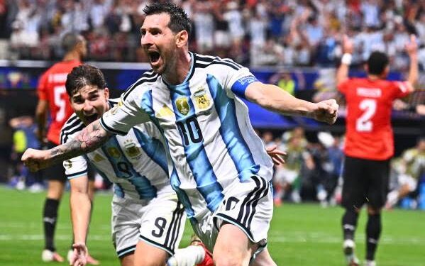 Lionel Messi leads Argentina into World Cup quarterfinals