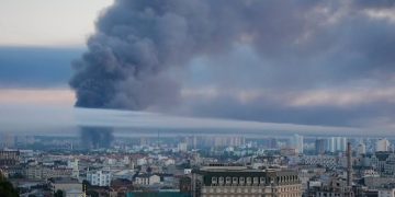 Major Russian strike kills 17 in Kyiv