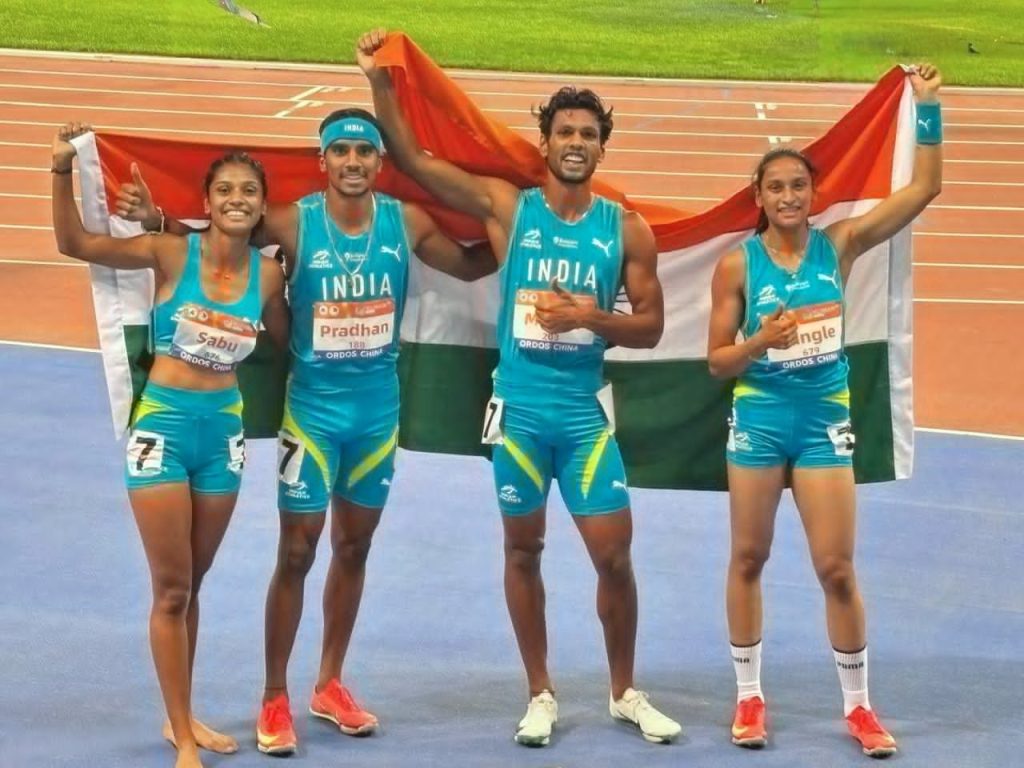Indian mixed 4x400m relay win gold medal on Day 1