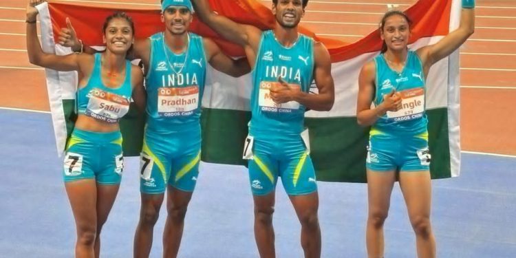 Indian mixed 4x400m relay win gold medal on Day 1