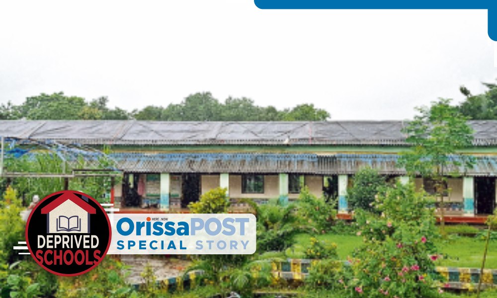 Deprived Schools: 77-yr-old school runs under tarpaulin cover in Kendujhar