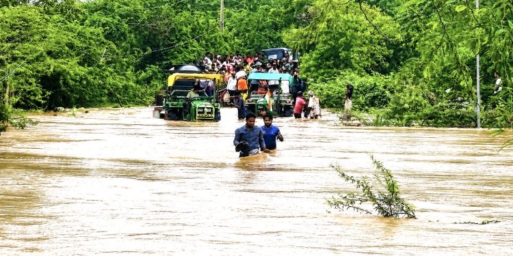Floods hit 5.15 lakh in five districts: Chief Secy