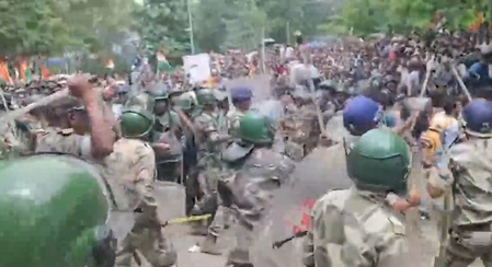 Jharkhand job aspirants clash with police, allege baton charge during Assembly march