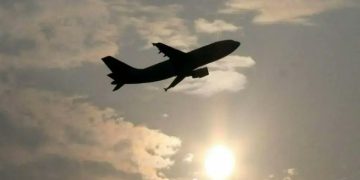 Pakistan extends airspace ban