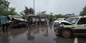 Speeding vehicle rams Chhattisgarh
