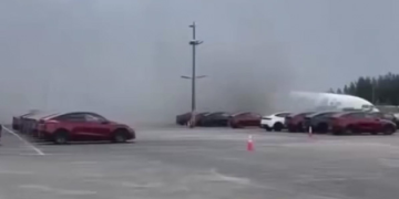 5 killed, five injured after Amazon cargo plane crashes at Miami airport