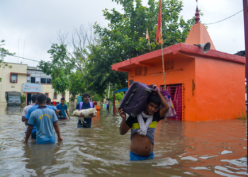 Bihar issues Yellow Alert for rain in 13 districts, heavy showers likely in 4