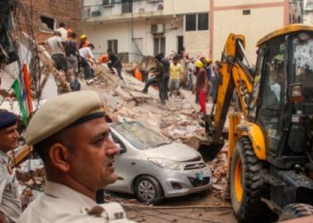 Delhi building collapse