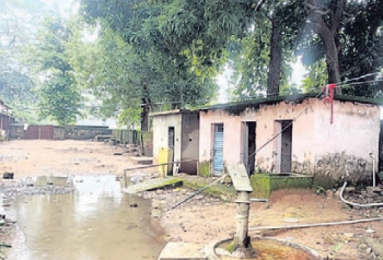 Deprived schools: Broken classrooms, unsafe water plague Sambalpur school